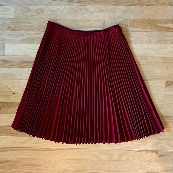 🍷 Club Monaco Burgundy Skirt – US 2 - Picture 2 of 5